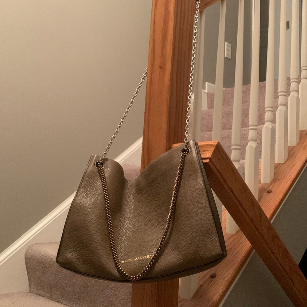 ❤️ Excellent condition Marc Jacobs double chain linked purse
